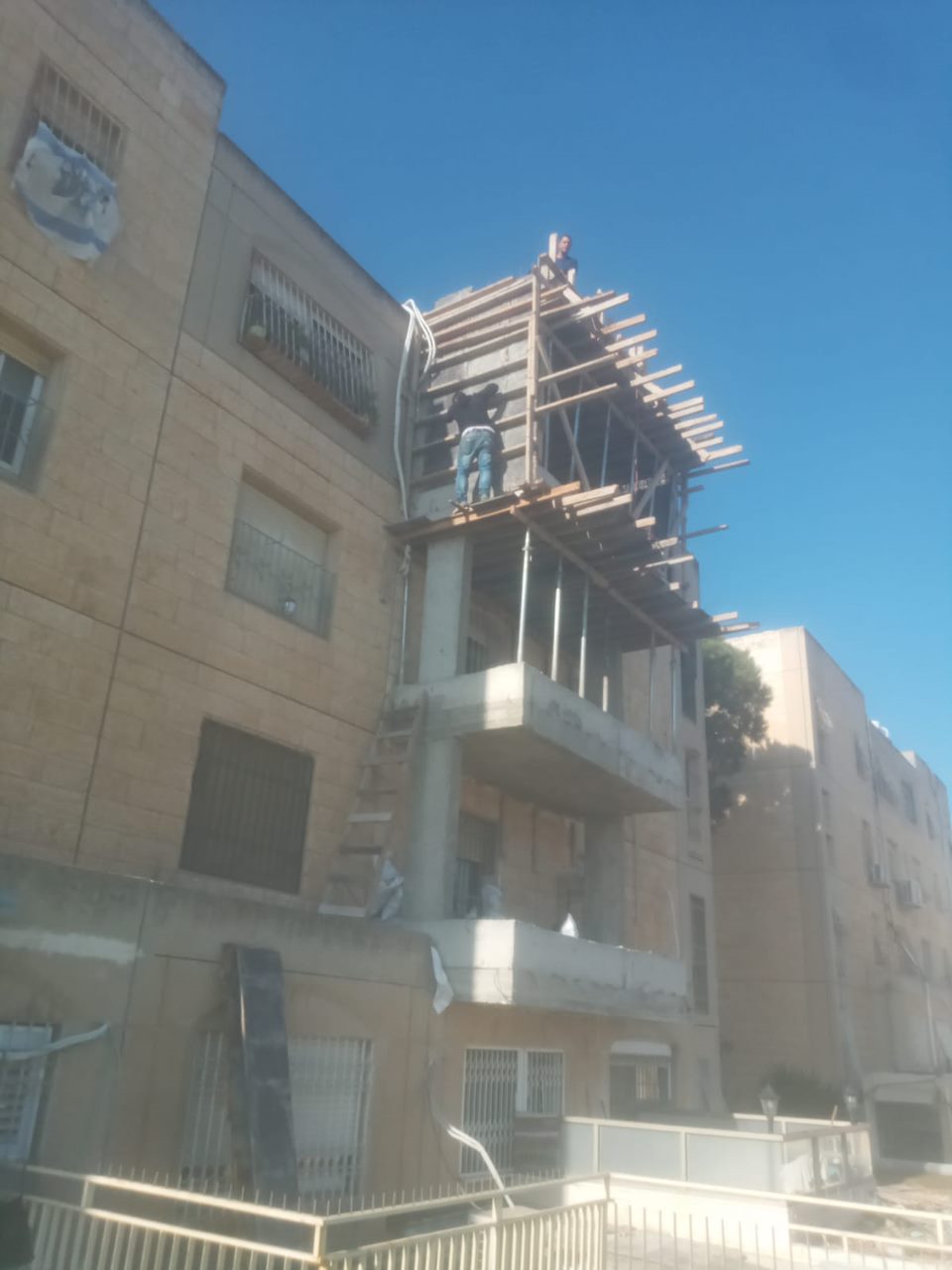 Advanced stage of balcony construction