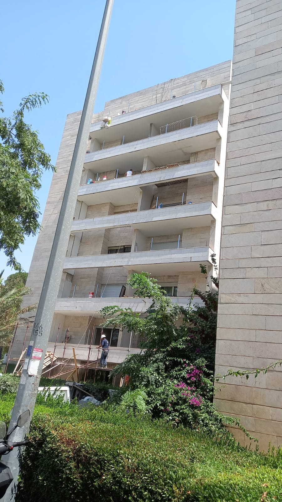 Facade finishing of balconies